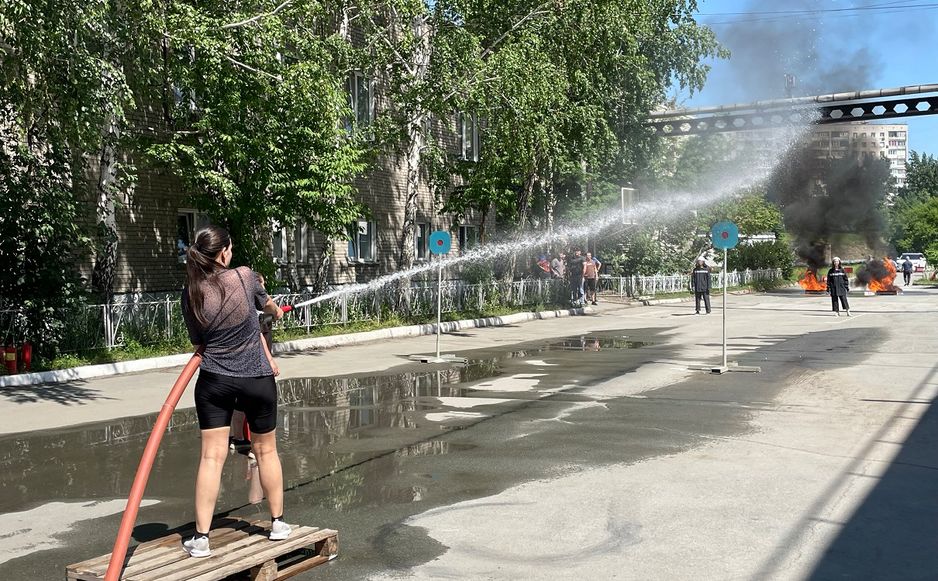 Соревнования по пожарно-спасательному виду спорта прошли в метрополитене