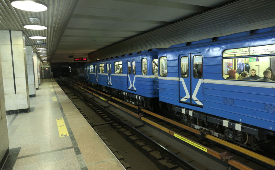 С 15 декабря проезд в метро стоит 27 рублей