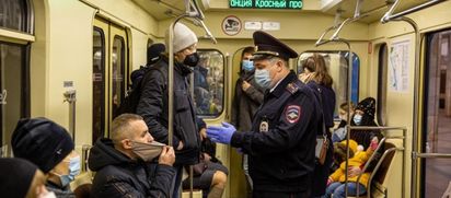 Пассажирам без масок выписывали штраф