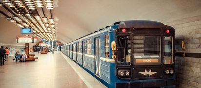 Метрополитен переходит на летний график движения в будние дни.