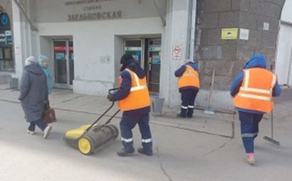 Коллектив метрополитена вышел на субботник