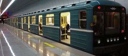 Метрополитен переходит на штатный график движения в рабочие дни.