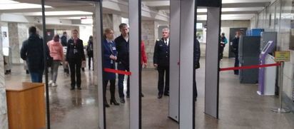 Новые металлодетекторы установлены на станции «Площадь Ленина»
