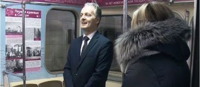 Библиотека в вагоне метро