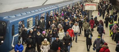 Почти 16000 новосибирцев в новогоднюю ночь стали пассажирами метрополитена