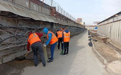 Метрополитен вышел на субботник!