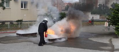 Пожарные Новосибирского метрополитена соревновались в мастерстве