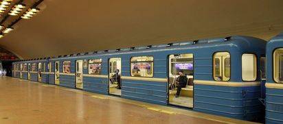 Кто определяет, можно ли есть мороженое в метро?