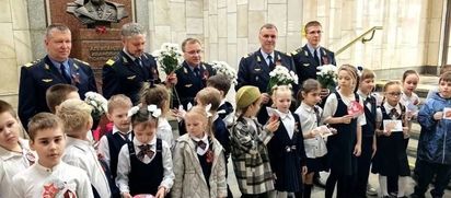 Цветы земляку-герою