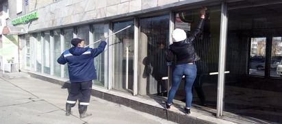 Метрополитен вышел на субботник