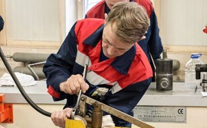 Соревнуются электрогазосварщики